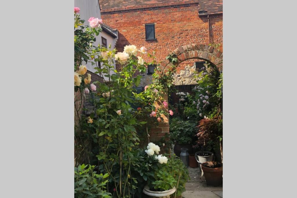 Villa Luxury 2 Bed Georgian Townhouse, Old Portsmouth Exterior foto