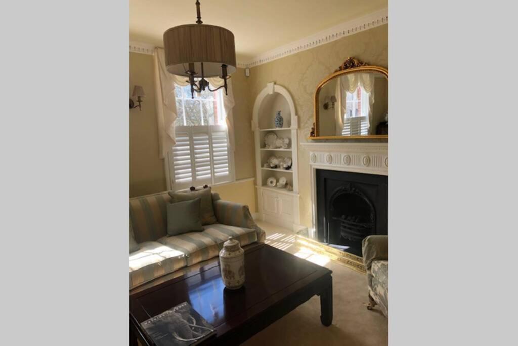 Villa Luxury 2 Bed Georgian Townhouse, Old Portsmouth Exterior foto
