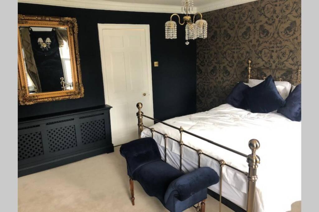 Villa Luxury 2 Bed Georgian Townhouse, Old Portsmouth Exterior foto